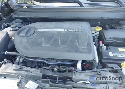 2016 Jeep Cherokee Latitude из США, поврежденный, VIN 1C4PJMCS1GW105993